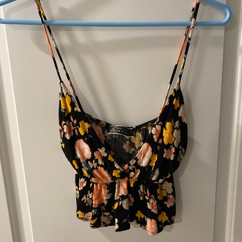 Black floral crop tank